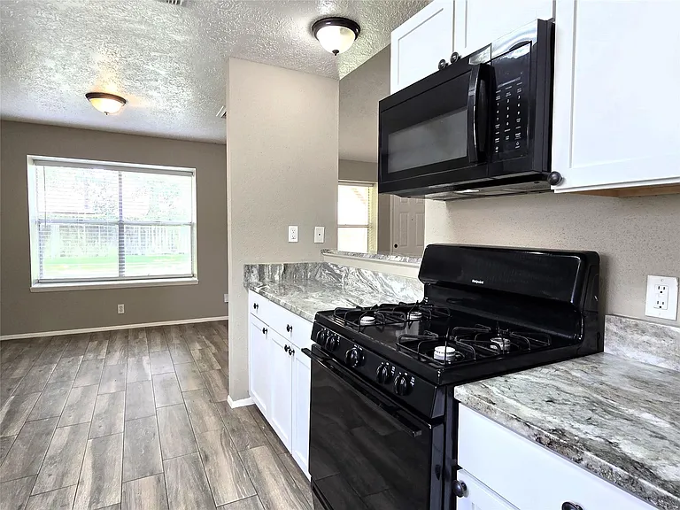 24015 Farm Hill Rd — Photo 12