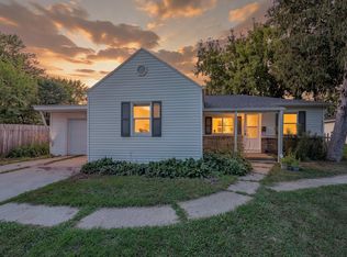 524 S 6th St, De Pere, WI 54115