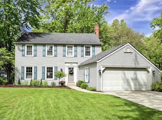 1370 Queen Annes Gate, Westlake, OH 44145