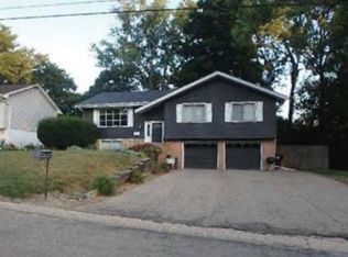 1715 N Autumn Ln, Peoria, IL 61604