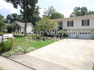 1711 Park Lawn Dr, Harrisonburg, VA 22801