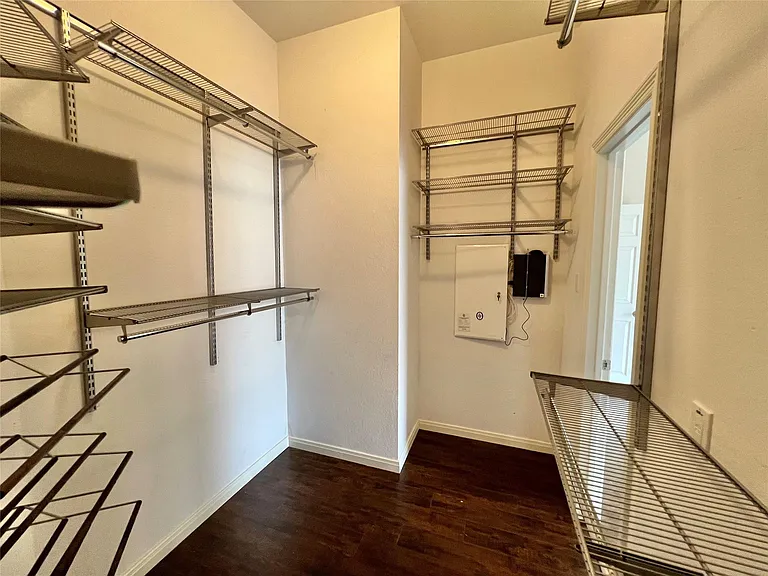 11712 Summer Brook Ct — Photo 13