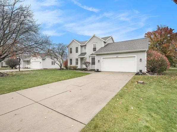 8936 Cedarview Ave, Jenison, MI 49428