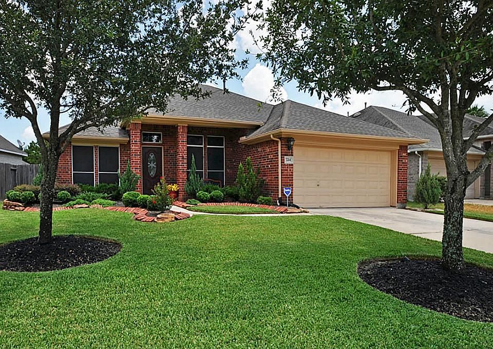 1st image of 7214 Hollow Field Ln