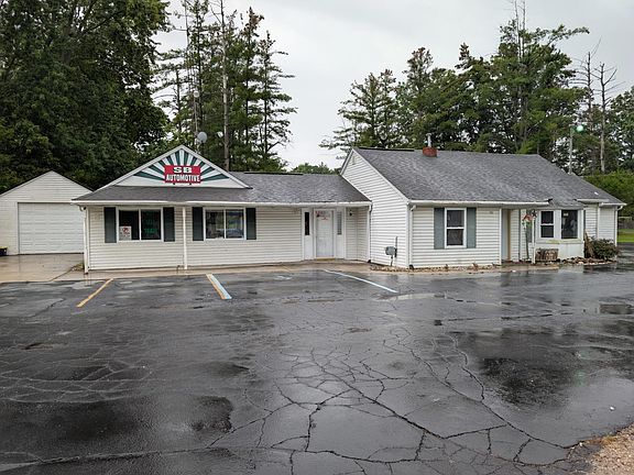 2nd image of 7051 W Vienna Rd