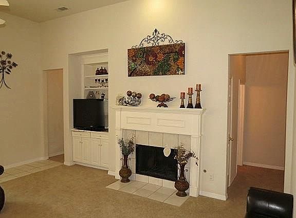 4th image of 1221 Old Oak Trl