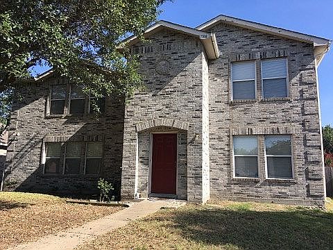 3rd image of 1204 Leeward Ln