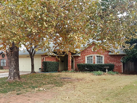 3rd image of 2204 Whispering Creek Dr