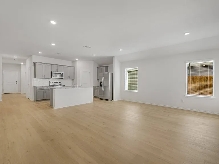 1543 Brooke Dr — Photo 15