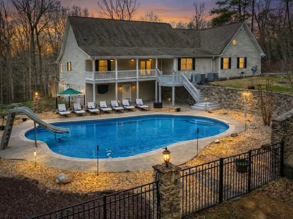 241 Cartecay Trce, Ellijay, GA 30536