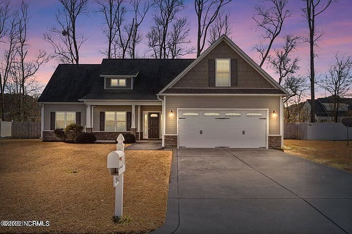 2nd image of 2842 Cresset Dr