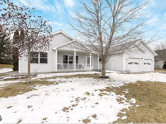 3rd image of 4181 Stoneridge Dr