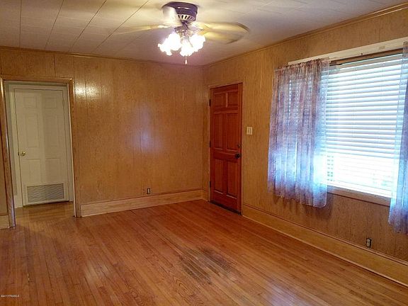 5th image of 121 Finola Dr