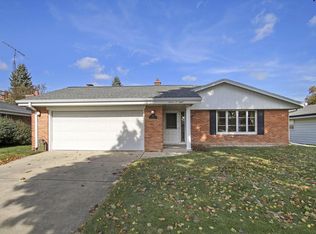 708 Imperial Dr, Racine, WI 53402