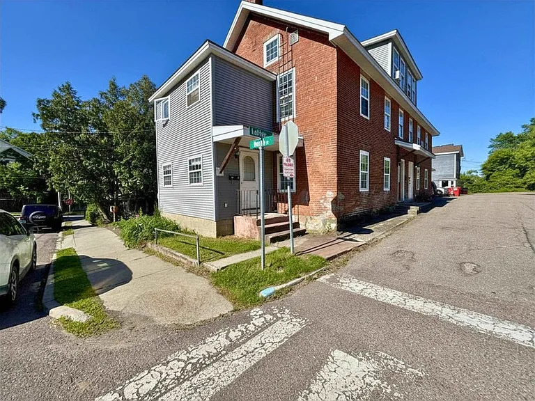 12 North St #A — Photo 1