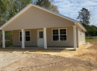 107 Livingston Rd, Smithville, GA 31787