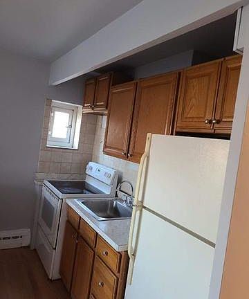3rd image of 4980 N Marine Dr APT 336