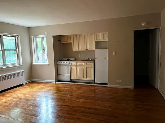 Rented by Prime Realty | media 7