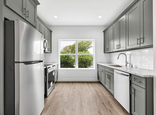 533 Greenwich St APT 3A, Hempstead, NY 11550