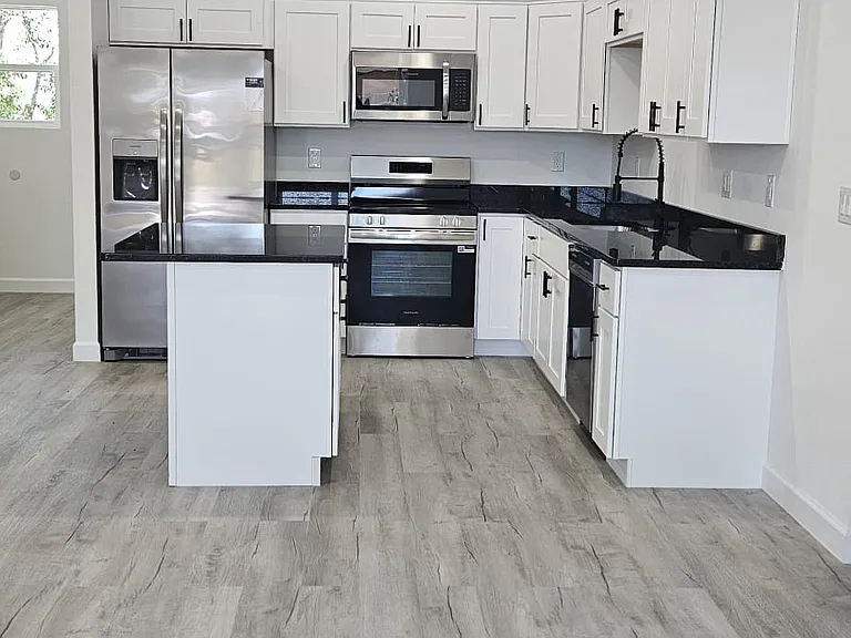 304 Pearl St #1 — Photo 5