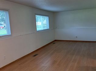 22 Cowern Pl E, Saint Paul, MN 55109