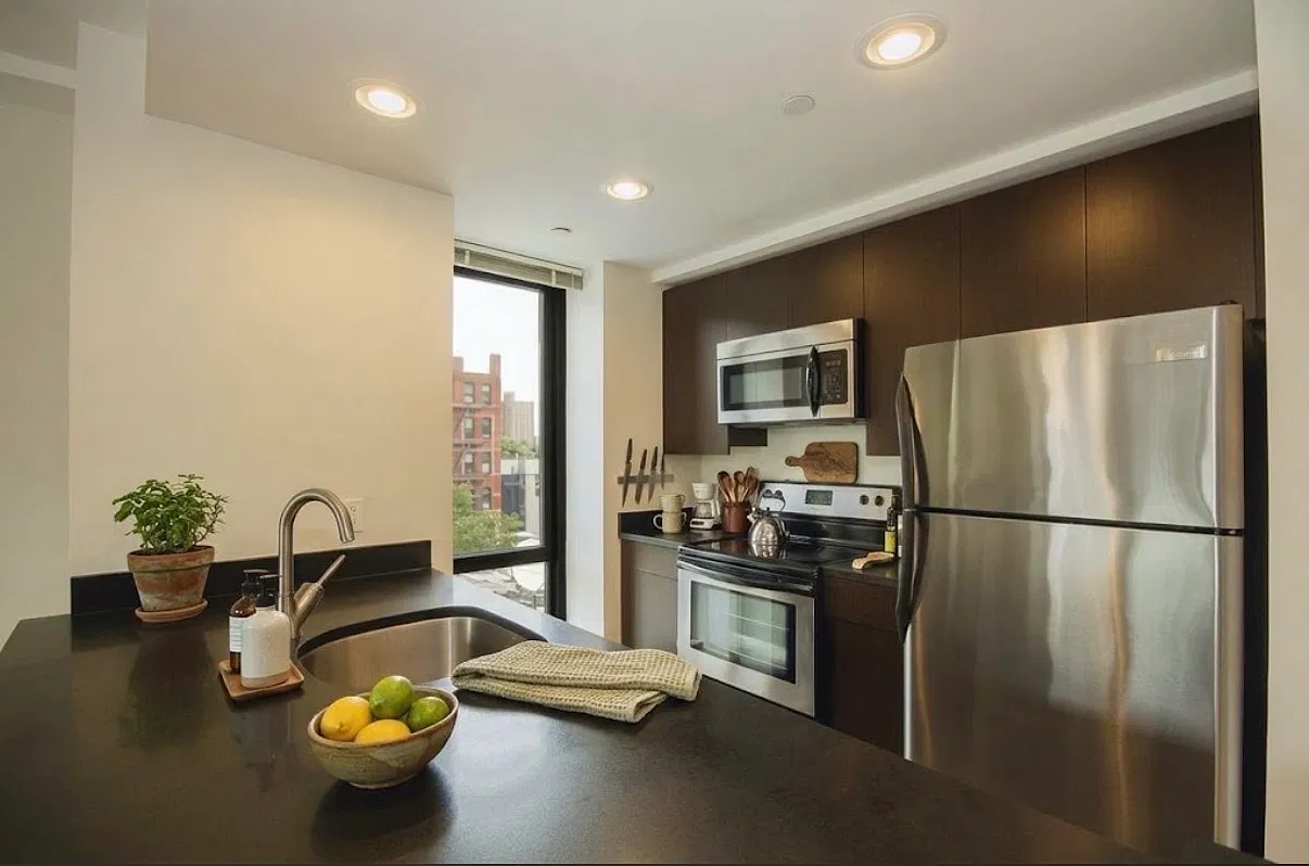 1595 Lexington Avenue — Photo 3