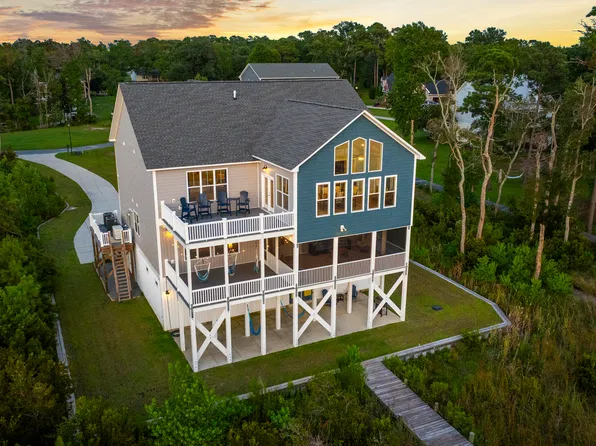 100 Paradise Court, Sneads Ferry, NC 28460