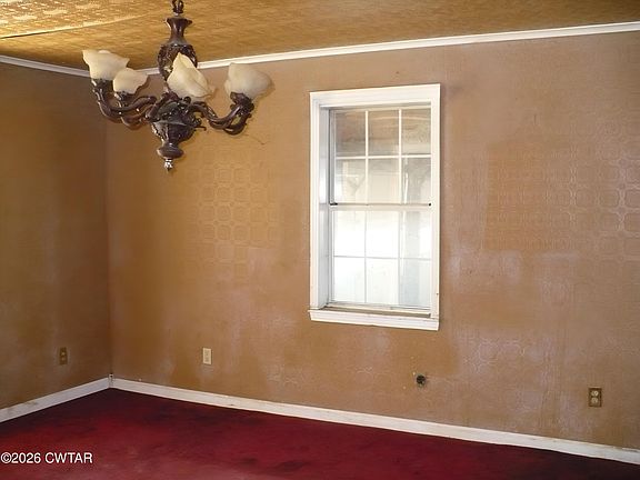 3rd image of 917 Sharon Rd