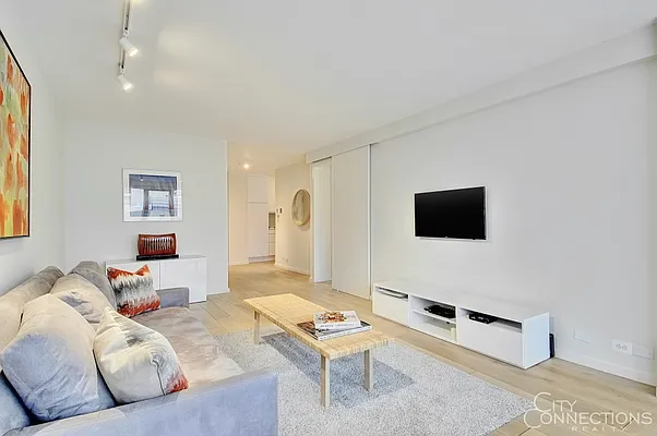 Sold by City Connections Realty | media 2