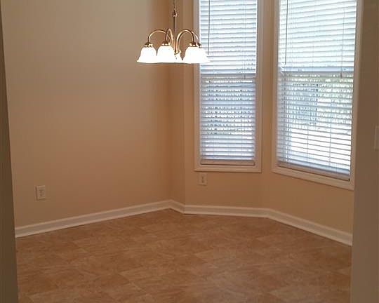 5th image of 4493 Farm Lake Dr