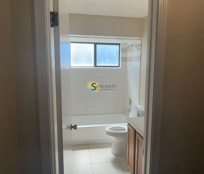 8702 Bandera Cir S — Photo 16