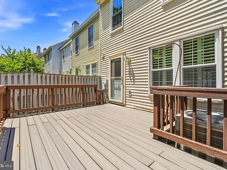 6837 Malton Ct — Photo 39