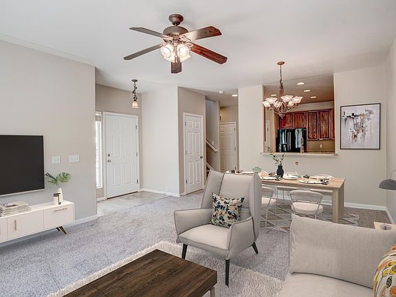 Living Room / Dining Room