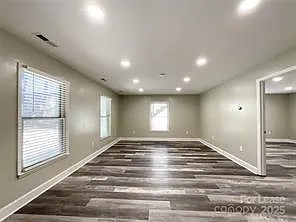 1804 Lucas Ln — Photo 9