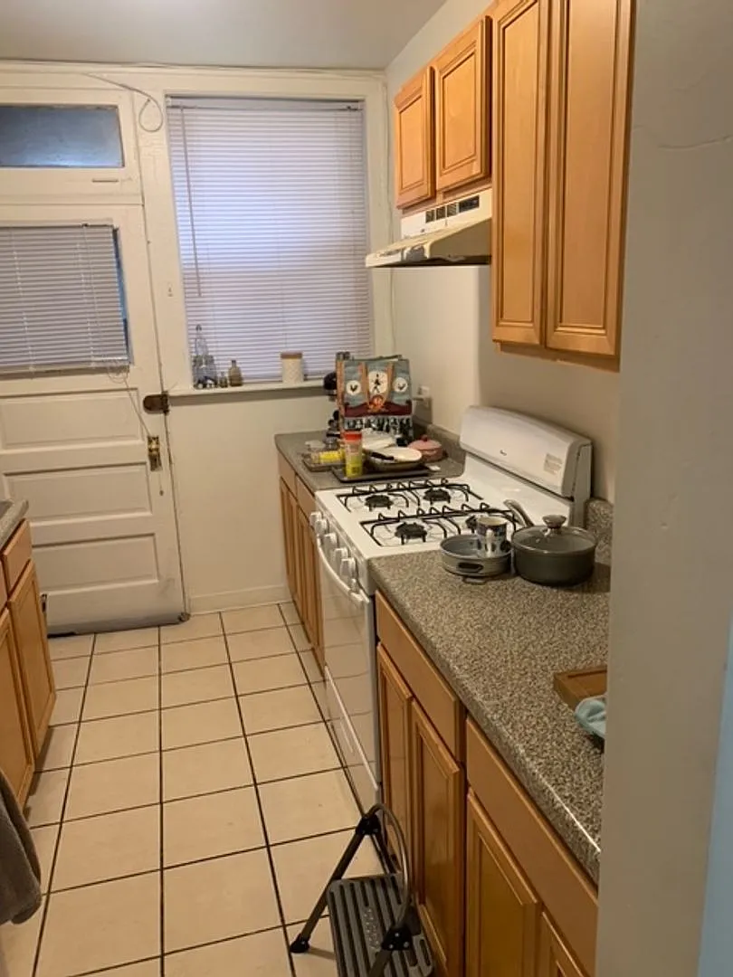 1 bed, 1.0 bath, 800 sqft, $1,895 — Photo 1