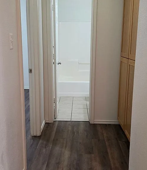 Autumn Ridge 2 BR/2 BA — Photo 27