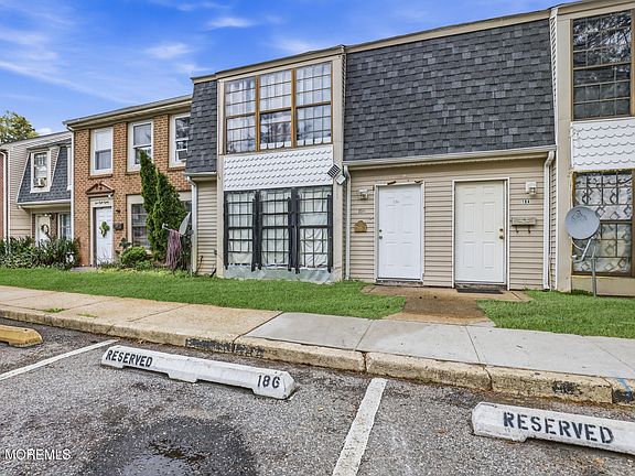 3rd image of 186 Coventry Drive