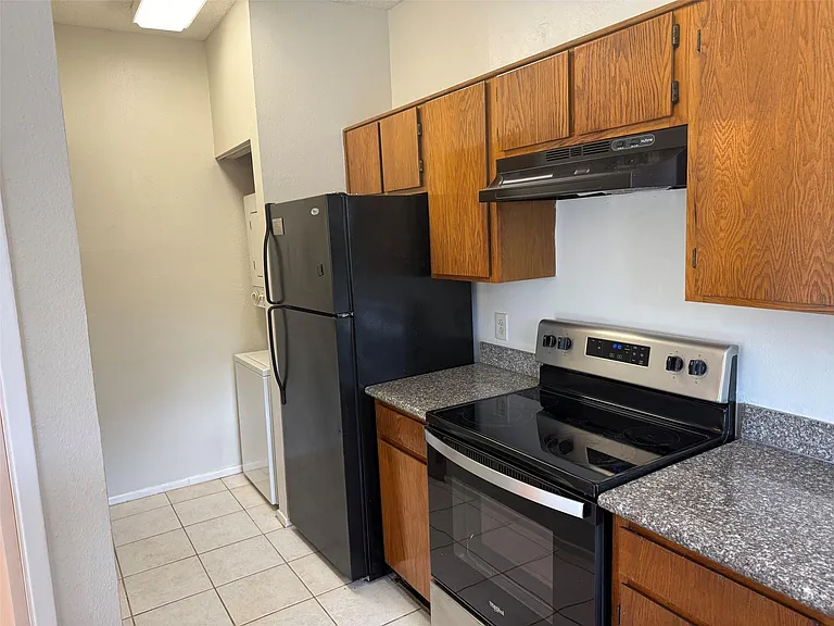 2710 Grants Lake Blvd #M2 — Photo 4
