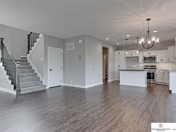 4th image of 7710 S 194th Ave