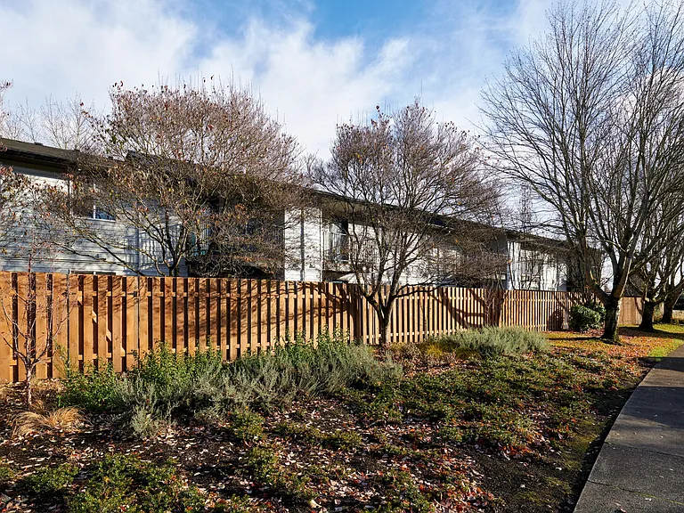 Cedar House — Photo 37