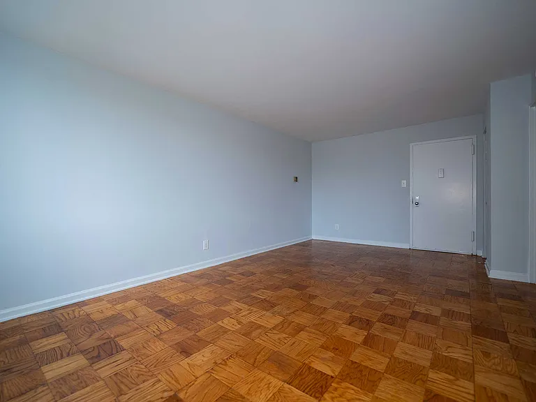 2112 New Hampshire Avenue — Photo 31