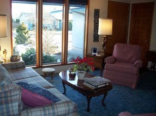 2072 NE Burnside Rd, Gresham, OR 97030