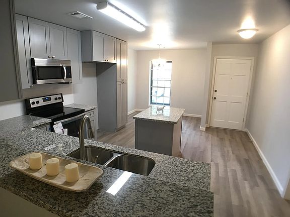 4th image of 7315 Cottonwood Dr