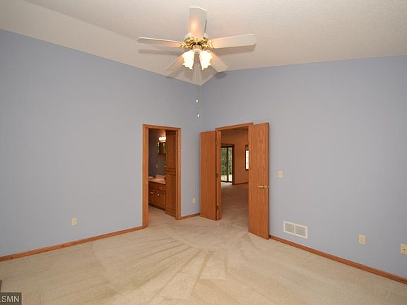 5th image of 10004 Northwood Ln N