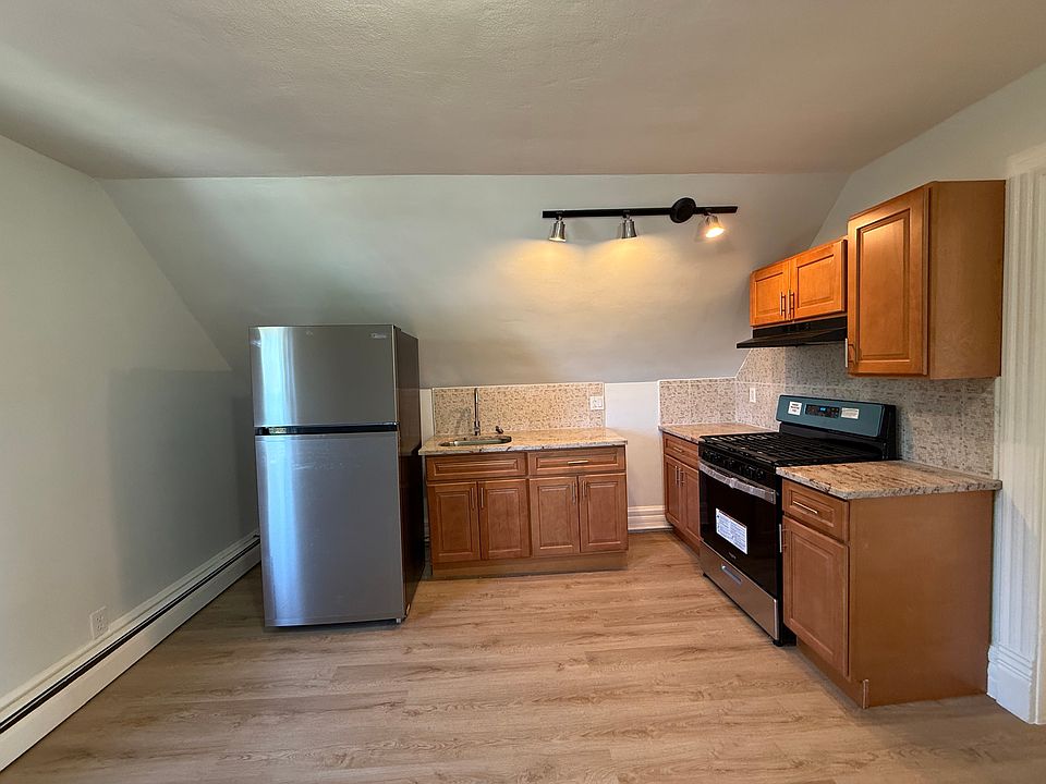 1st image of 15 Lake Ave #3