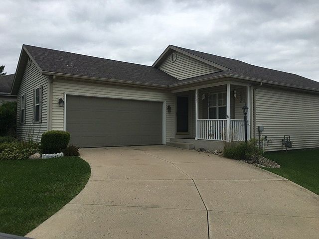 1st image of 1531 Blue Heron Way