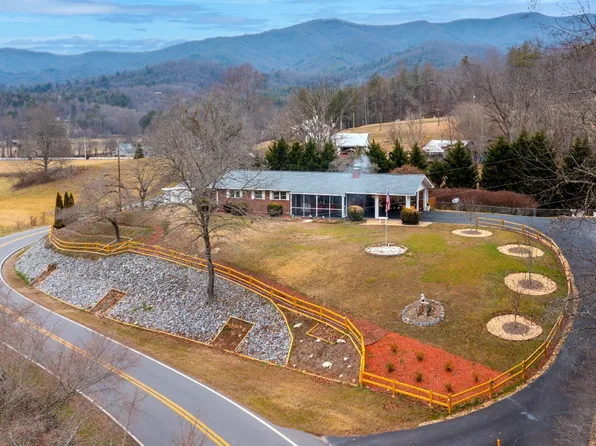 4192 Downings Creek Rd, Hayesville, NC 28904