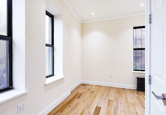 5th image of 920 Bushwick Ave #13