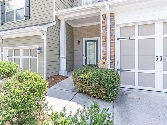 3rd image of 118 Wiley Parc Cir