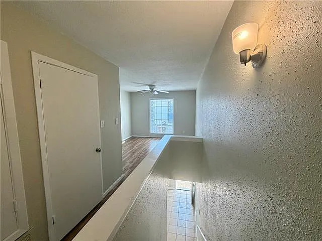 3900 Hessmer Ave #16 — Photo 4